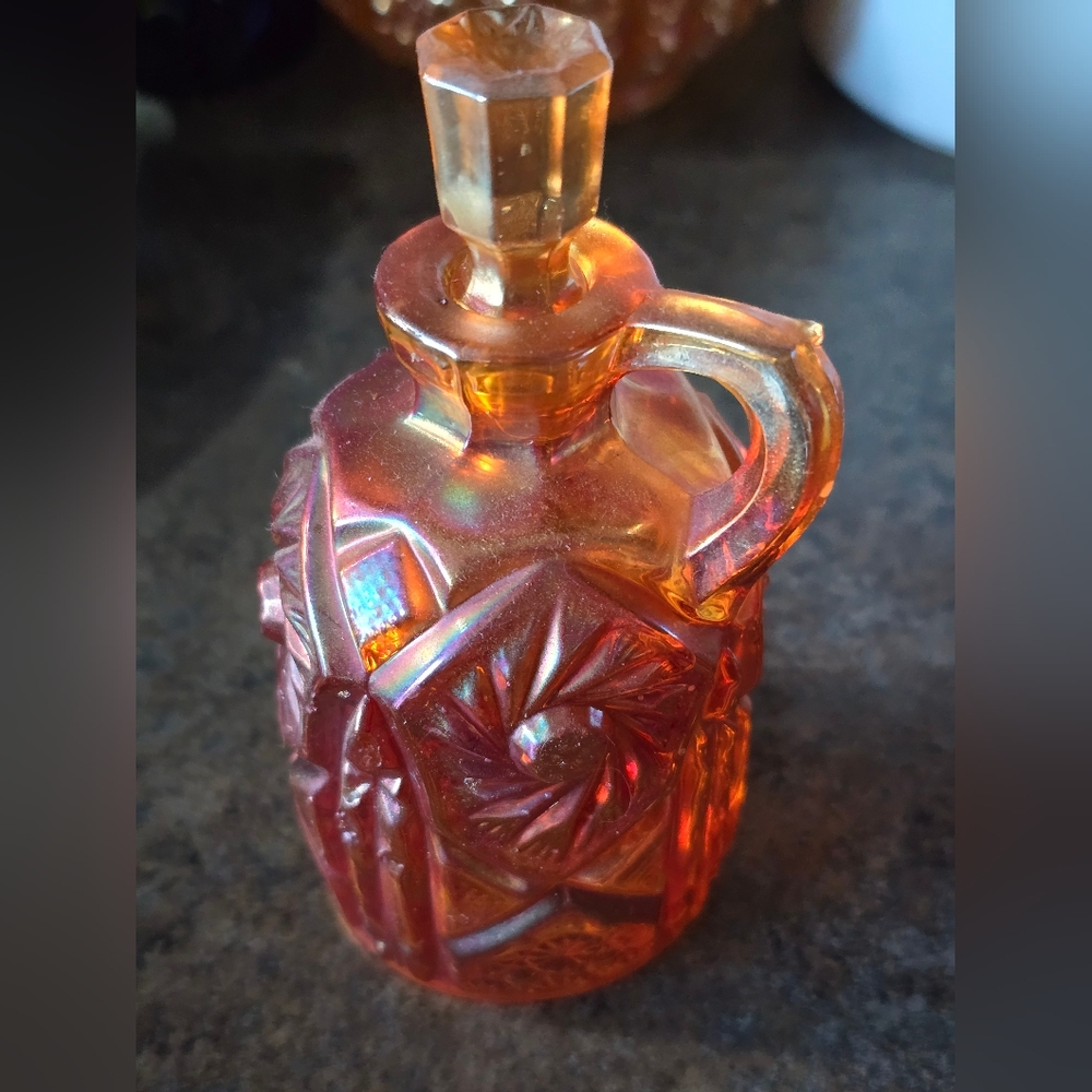 Cambridge cruet w/original stopper